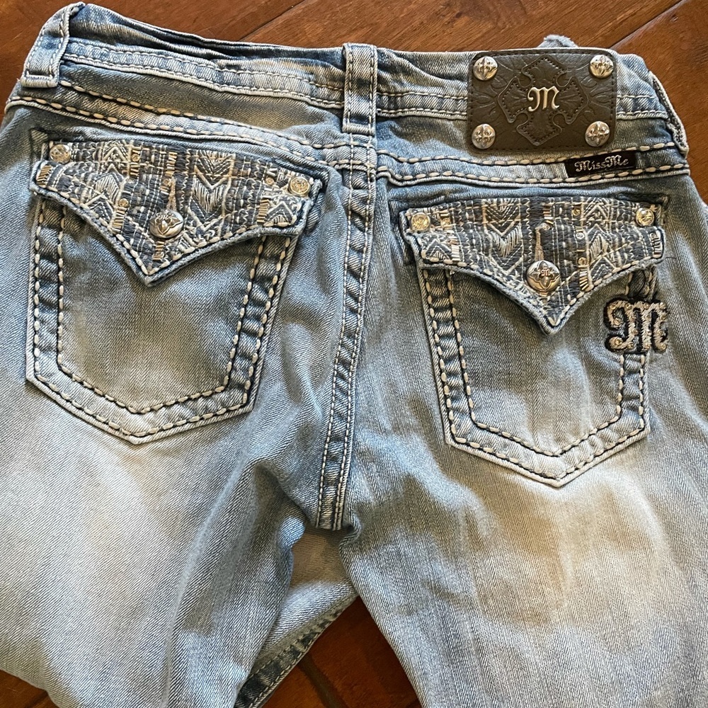 Miss Me Jeans Womens Size 28 Signature Cropped Denim embellished
